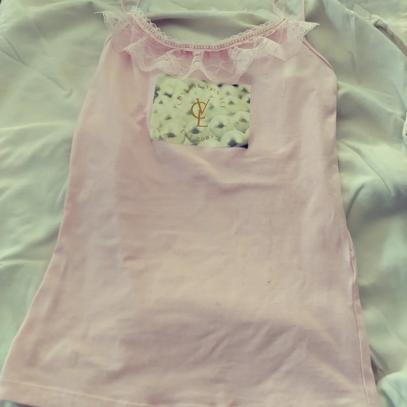 Clothes - Picture 4 of 4